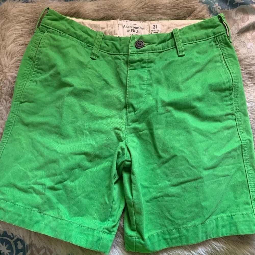 sz 31 green shorts